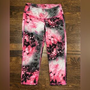 ATHLETA cropped pink/black/gray fitness tights SMALL